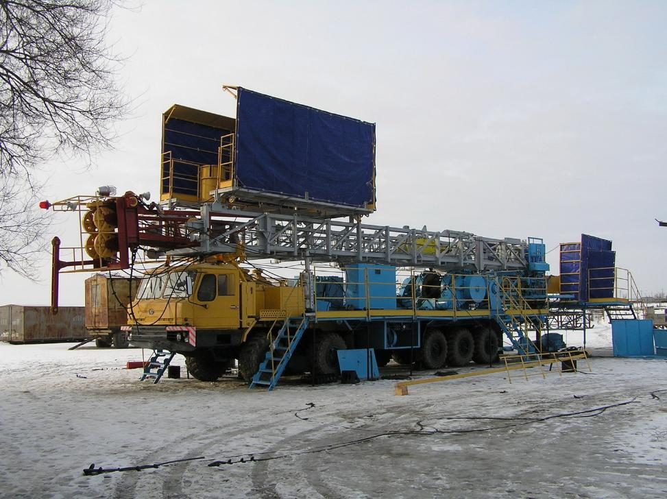 Мобильная буровая установка на автомобильном шасси